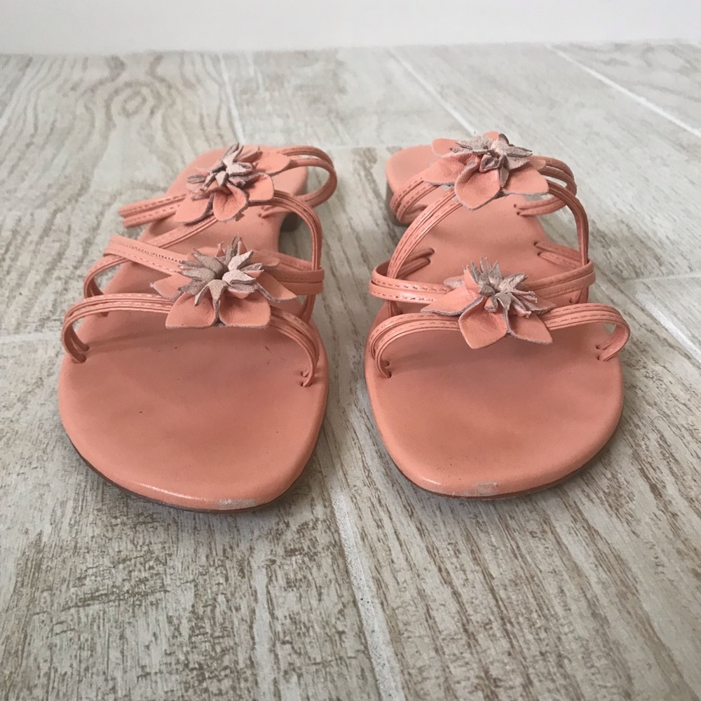 Manolo Blahnik peach pink flower sandals - Picture 3 of 5